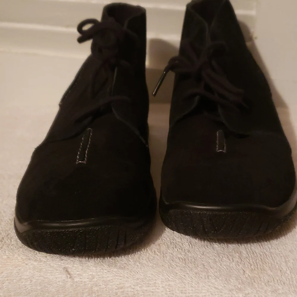 NWOT☆ DREW Boots